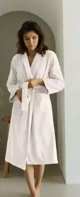 Махровый халат белый
