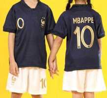 Футбольная форма, Франция Мбаппе
